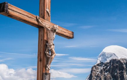 Une croix au sommet du Breithorn / CC0 / Pixabay / Heidelbergerin 