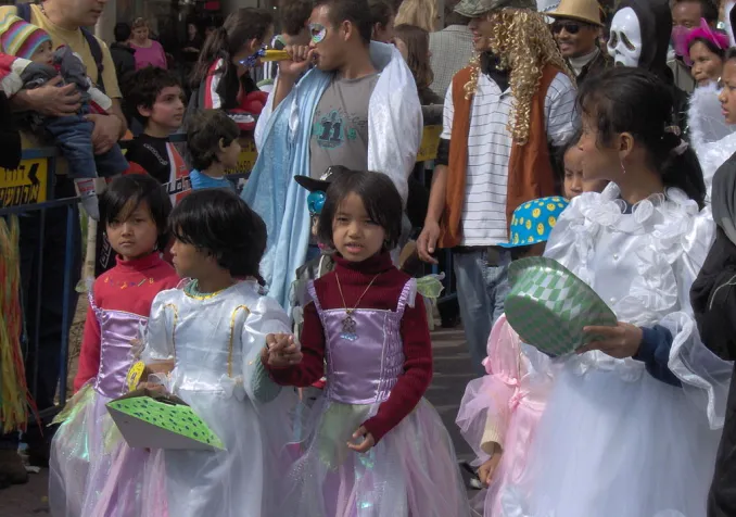 Des membres de la communauté des Bnei Menashe, déguisés pour la fête de Purim à Karmiel en Israël ©Jusmine, via Wikimedia Commons