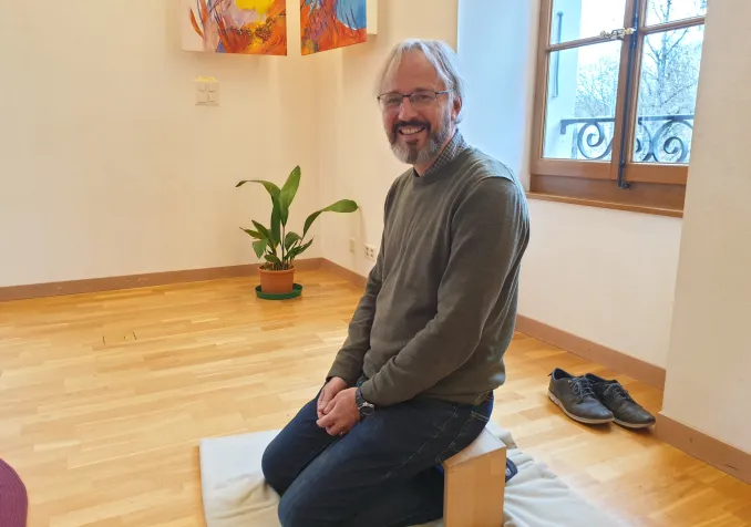 Le pasteur Nils Phildius, de la Maison bleu ciel à Genève ©Matthias Wirz / RTSreligion