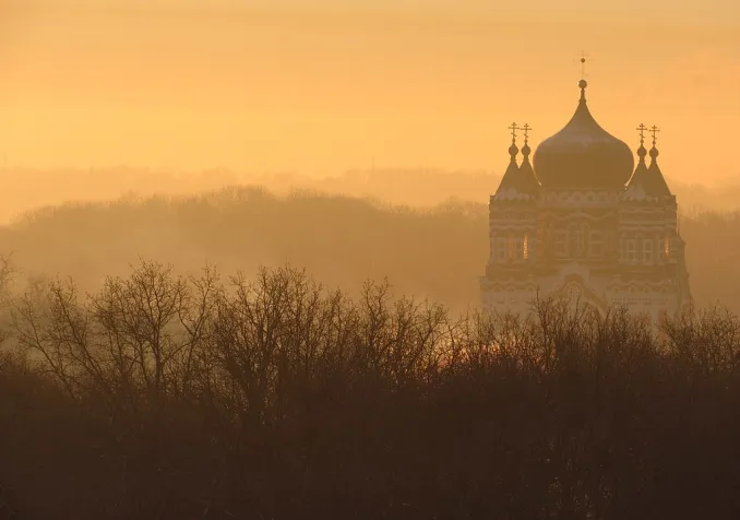 La cathédrale orthodoxe ukrainienne de Saint-Panteleimon à Kiev ©Константинъ Буркут, CC BY-SA 4.0 Wikimedia Commons