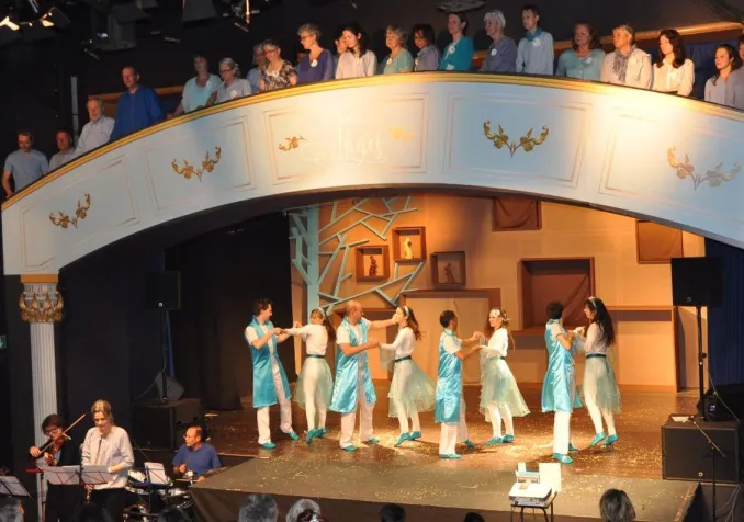 La comédie musicale «Etrange» DR