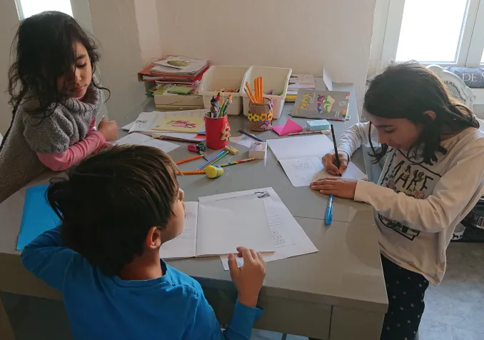 Avec trois enfants à charge, le quotidien de confinement d'Aude Collaud n'est pas de tout repos. DR