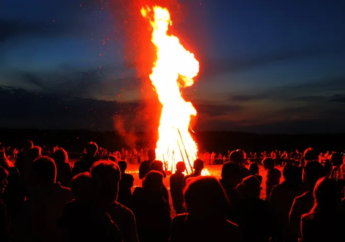 Luc-Eric Revilliod est un des descendants de «La Rolette», l’avant-dernière «sorcière» du canton à avoir été brûlée, après avoir passé onze années dans la prison attenante au temple de Jussy. Un festival lui redonne vie, tout en rendant hommage aux autres victimes du lieu.