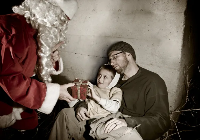 Noël loin des siens, à la rue ou en prison, est-ce vraiment Noël? IStock