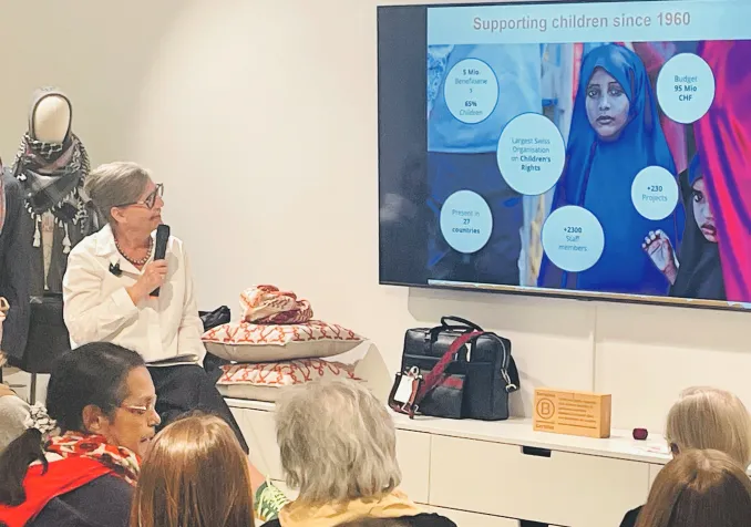 Réfléchir ensemble à une meilleure organisation de l’aide, dans le respect des valeurs humanitaires, est l’objet des SEP Talks organisés entre mars et mai. Ici, le 3 avril, à Genève, discussion autour des défis que connaît la Fondation Terre des hommes Lausanne. © SEP Talks