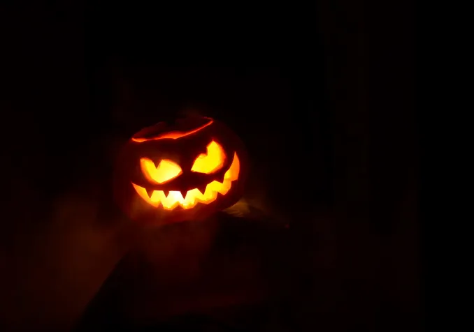 Les citrouilles éclairent la nuit d'Halloween. ©Pixabay