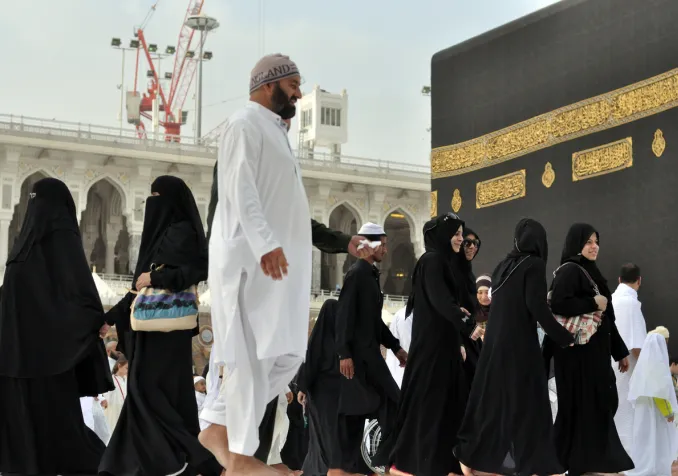 Les femmes pourront faire le pèlerinage à la Mecque sans la surveillance d’un homme ©iStock/Explora_2005