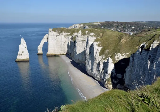 Les falaises d'Etretat en Normandie Maud Barbier sur pinterest
