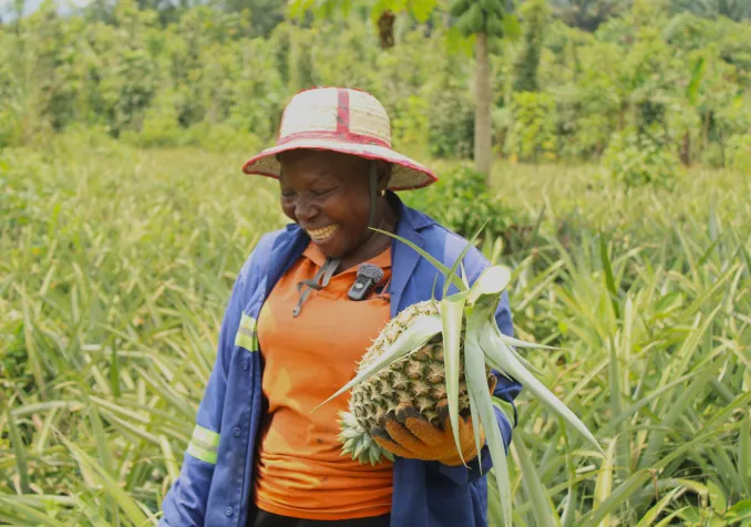 Pauline Magnekoustedon, productrice d'ananas, TerrEspoir Cameroun, mars 2026 cr. DM