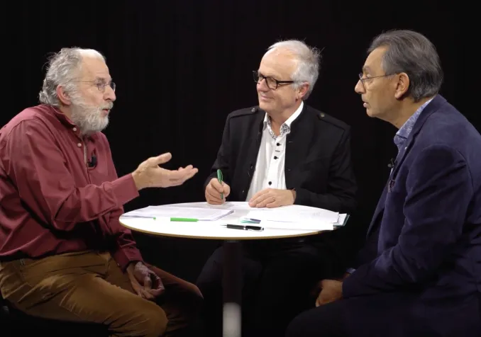 Jean-Claude Basset et Shafique Keshavjee, débat animé par Michel Kocher © DR