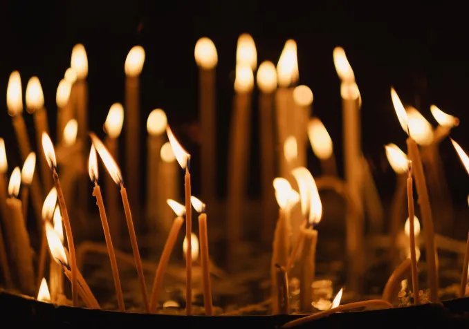 arder l’espérance face aux massacres. © Levi Meir Clancy – unsplash