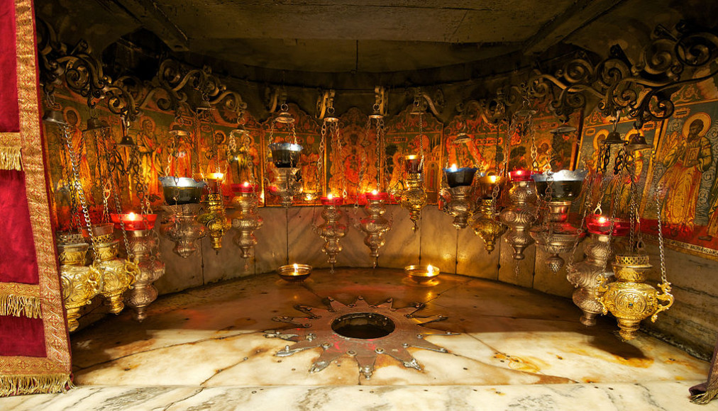 La grotte de la Nativité à Bethléem / ©Dirk D., CC BY-SA 3.0 Wikimedia Commons