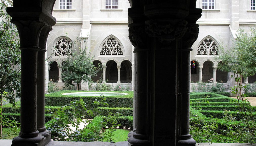 Cloître de l&#039;Abbaye d&#039;Hauterive / ©Archipat, CC BY-SA 3.0 Wikimedia Commons
