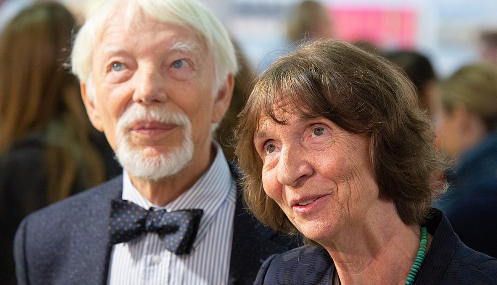 Aleida et Jan Assmann, en 2018 lors de la remise du «Prix de la paix des Libraires allemands» qu&#039;il et elle ont reçu ensemble. / CC(by-sa) 3.0 Martin Kraft