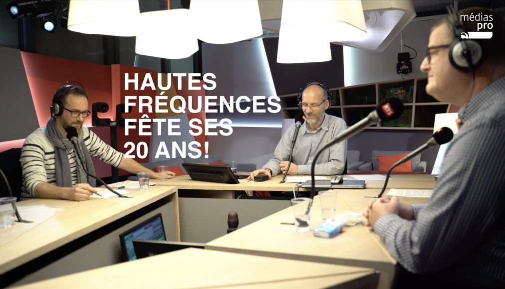 Sur le plateau de Hautes Fréquences, Guillaume Henchoz et Fabien Hünenberger, au premier plan, Dominique Voinçon / © DR