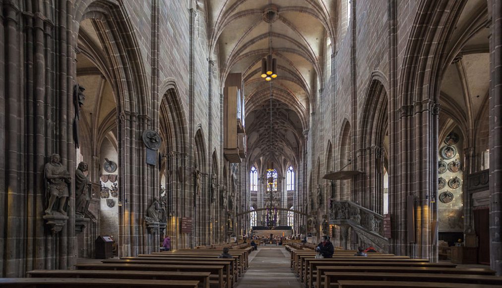 Eglise Saint-Laurent, Nuremberg, Allemagne / ©Diego Delso, CC BY-SA 3.0 Wikimedia Commons