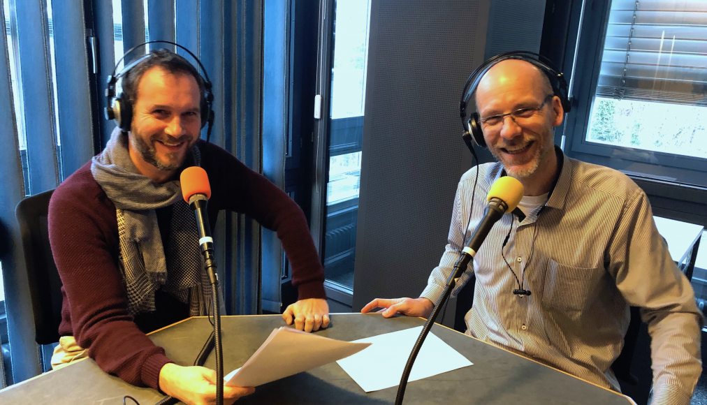 Guillaume Henchoz (à gauche) et Fabien Hunenberger (à droite), producteurs de «Hautes fréquences» / ©Sonia Zanou/Médiaspro