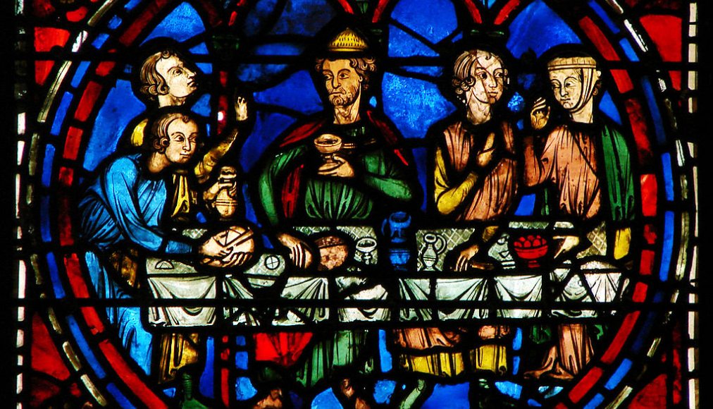 Détail d&#039;un vitrail de la cathédrale de Chartres relatant les Noces de Cana. / CC0 Wikimédias