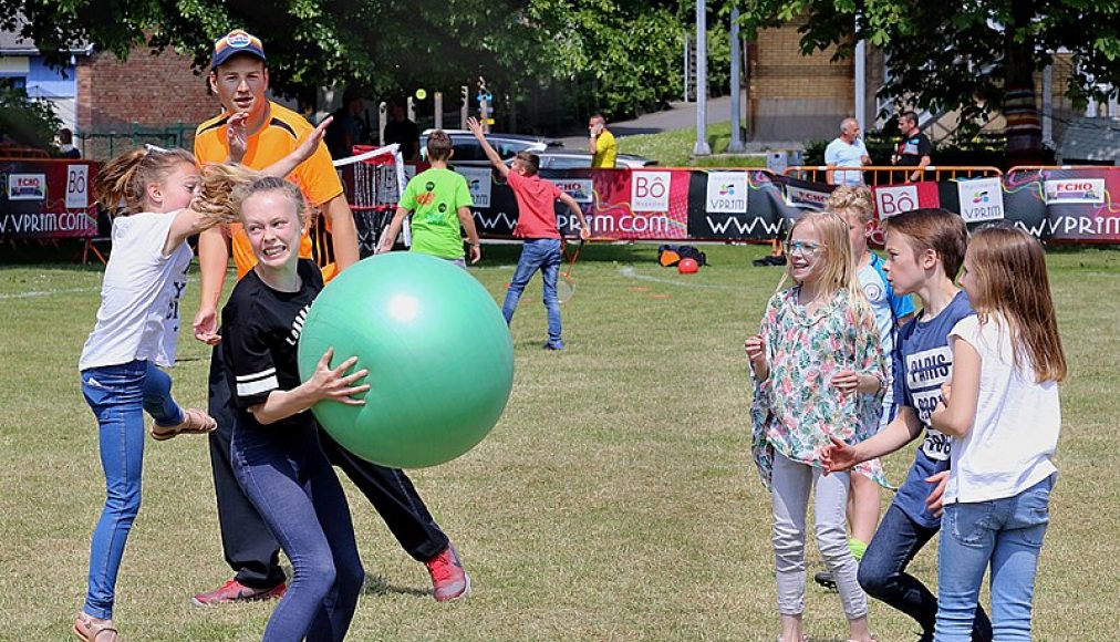 Les participants aux KidsGames jouent notamment au poull ball, comme ici en Belgique / CC(by-sa) Jamain