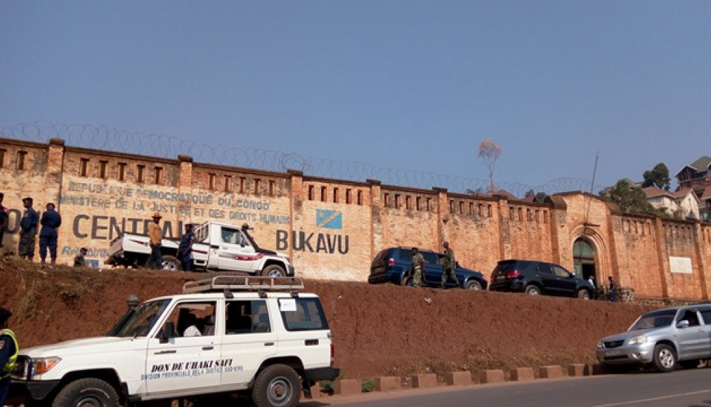 La prison de Bukavu, RDC / ©Ernest Muhero (VOA), Public domain, via Wikimedia Commons