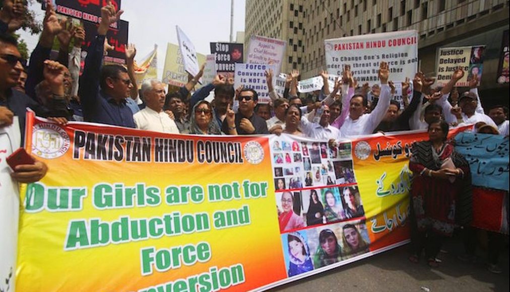 Manifestation contre les conversions religieuses forcées de filles hindoues au Pakistan, 2019 / ©Banksboomer, CC BY-SA 4.0 Wikimedia Commons