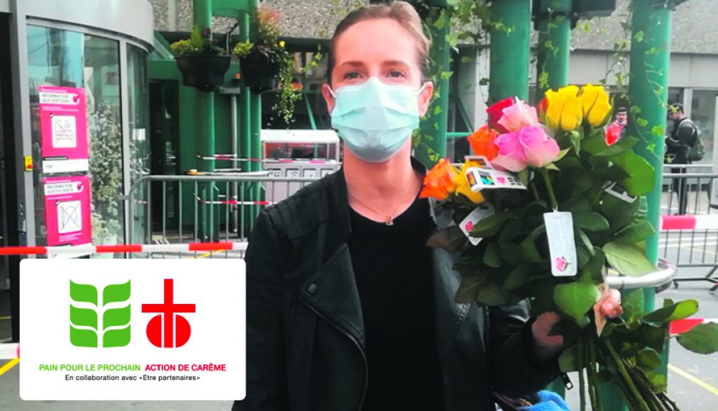 Des milliers de roses de la campagne œcuménique ont été distribuées aux soignants. / © DR PPP