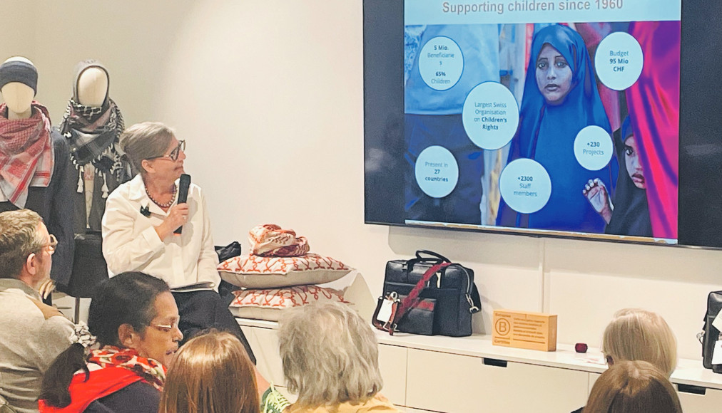 Réfléchir ensemble à une meilleure organisation de l’aide, dans le respect des valeurs humanitaires, est l’objet des SEP Talks organisés entre mars et mai. Ici, le 3 avril, à Genève, discussion autour des défis que connaît la Fondation Terre des hommes Lausanne. / © SEP Talks