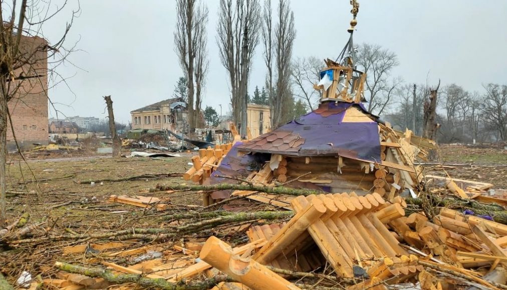 Une église détruite à Tchernihiv en avril 2022 / ©State Emergency Service of Ukraine, CC BY 4.0 Wikimedia Commons