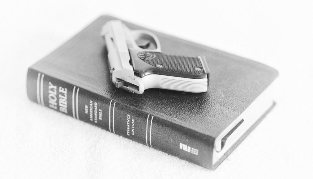 L&#039;acceptation des armes dans les églises américaines / ©Pixabay