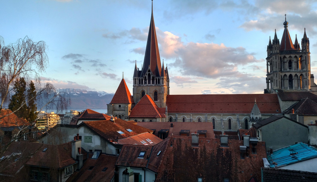 Célébration à la cathédrale de Lausanne pour les 20 ans de la CECCV ce 25 novembre. / IStock