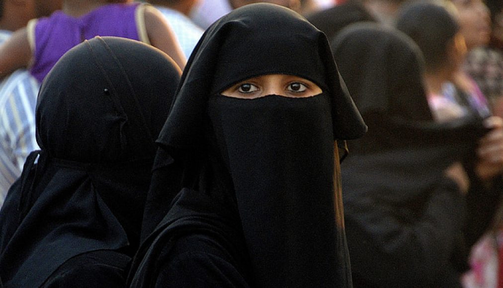Femme en niqab / ©PickPik