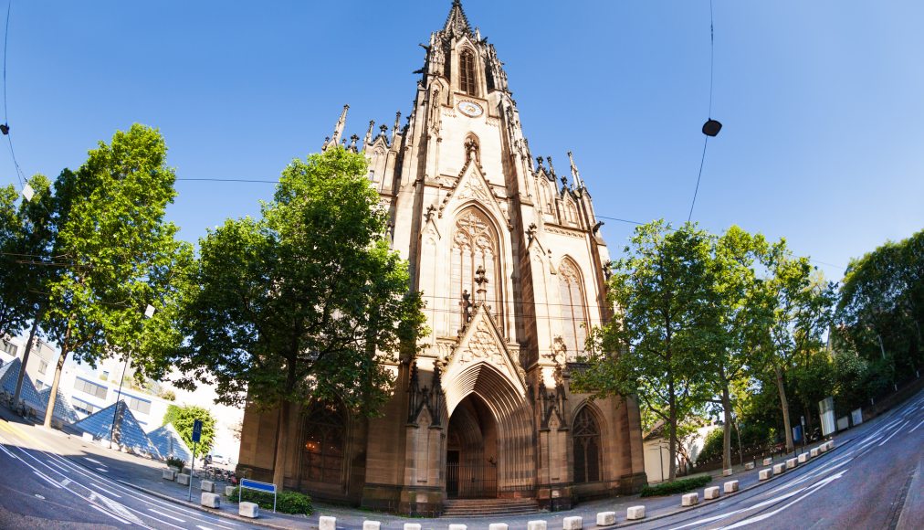 L&#039;église Sainte-Elisabeth à Bâle. / @iStock/SerrNovik