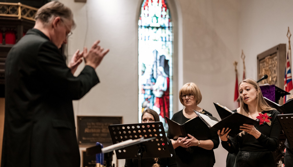 La joie de chanter à l’église / ©iStock