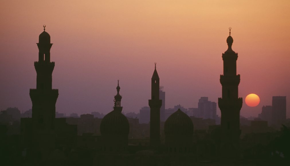coucher de soleil sur le Caire © Istock / clu