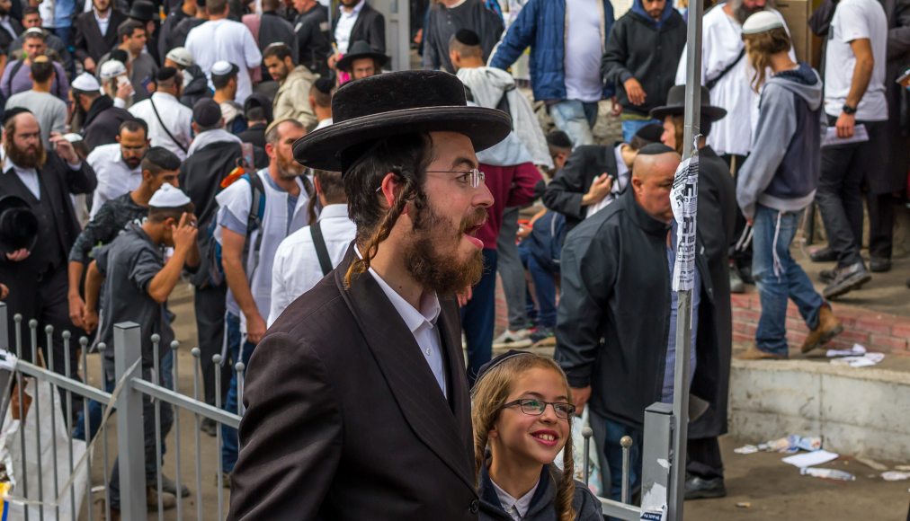 Le pèlerinage sur la tombe de Rabbi Nachman de BratslRabbi Nachman de Bratslav, le fondateur du mouvement hassidique de Bratslav, est très prisé par les juifs orthodoxes. Le pèlerinage sur la tombe de Rabbi Nachman de BratslRabbi Nachman de Bratslav, le fondateur du mouvement hassidique de Bratslav, est très prisé par les juifs orthodoxes. / IStock