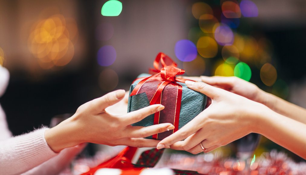 Le cadeau est un fait social. © iStock/recep-bg
