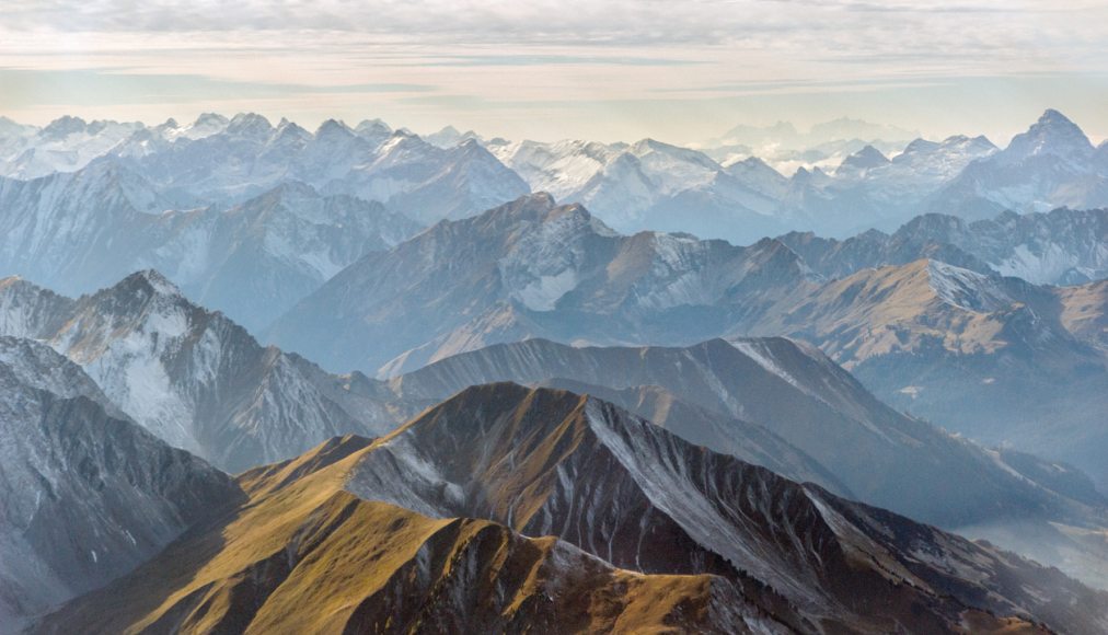 La montagne symbolise le lieu de la rencontre avec les divinités dans de nombreuses religions. Image d&#039;illustration. © iStock/ Roman_Mikhailov / La montagne symbolise le lieu de la rencontre avec les divinités dans de nombreuses religions. Image d&#039;illustration. © iStock/ Roman_Mikhailov