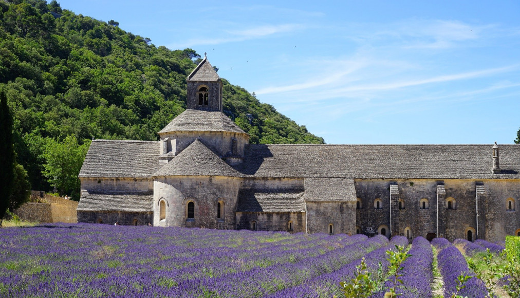 En fond d’écran de son smartphone, Pierre Maudet a choisi une photo de l’abbaye de Sénanque. / IStock