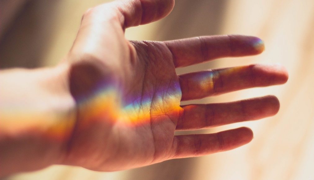 Homosensibilités: d'autres lectures sociales et bibliques à portée de main... Homosensibilités: d'autres lectures sociales et bibliques à portée de main... / source: https://www.reformes.ch/eglises/2019/12/vers-une-eglise-reformee-vaudoise-plus-inclusive-eerv-opf-inclusivite-eglises-lgbti