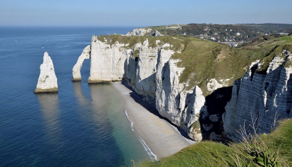Les falaises d'Etretat en Normandie Les falaises d'Etretat en Normandie / Maud Barbier sur pinterest