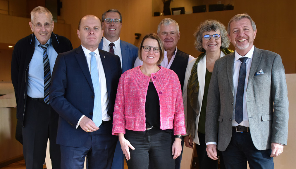 Le Conseil synodal dans sa nouvelle configuration (Christian Daenzer, trésorier, Philippe Leuba, Vincent Guyaz, vice-président, Anne Abruzzi, présidente, Michel Blanc, Laurence Bohnenblust-Pidoux et Laurent Zumstein. © Gérard Jaton – EERV