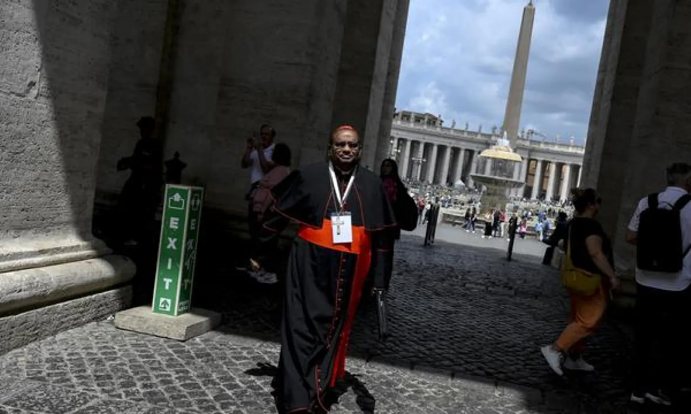 Le cardinal Anthony Poola dans la Cité du Vatican, le 5 mai 2025. KEYSTONE - RICCARDO ANTIMIANI