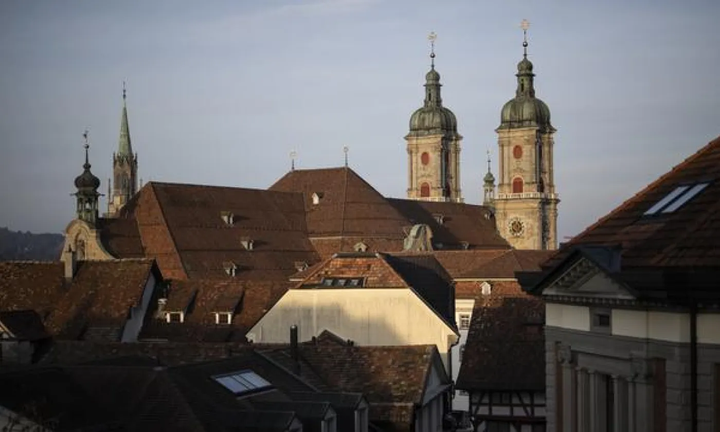 Monsieur le curé de la cathédrale de Saint-Gall est indien. KEYSTONE - GIAN EHRENZELLER
