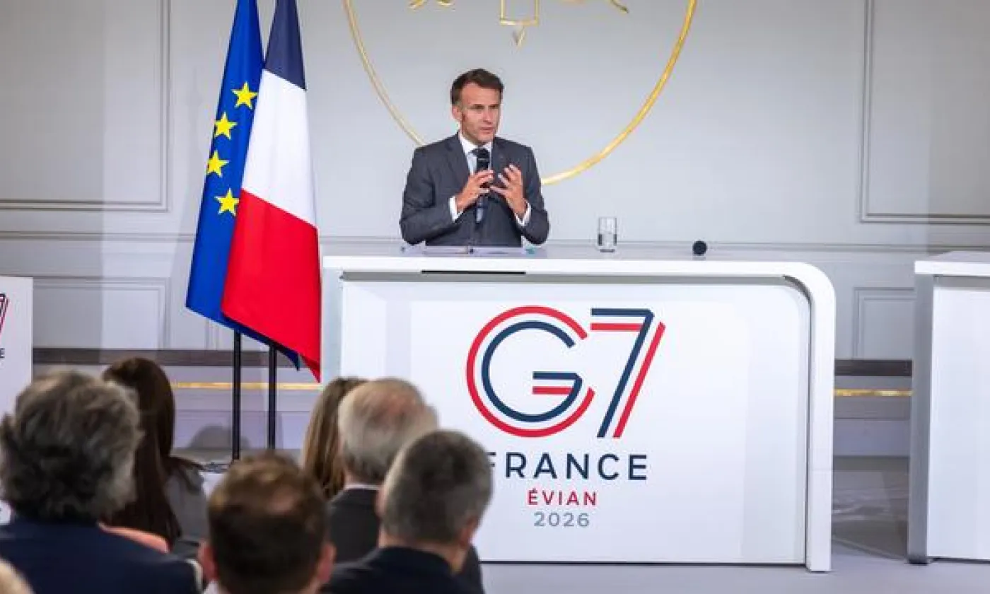 Le président français Emmanuel Macron s'exprime lors d'une réunion avec les dirigeants des groupes d'engagement du G7 à l'Élysée, à Paris, le 10 juin 2026. KEYSTONE - CHRISTOPHE PETIT TESSON / POOL