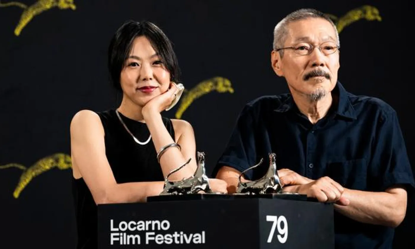 L'actrice sud-coréenne Kim Minhee et le réalisateur sud-coréen Hong Sangsoo ont tous deux été récompensés lors de la 79e édition du Festival de Locarno pour le film 'Nun Dul Dega Eomne'. © KEYSTONE - JEAN-CHRISTOPHE BOTT