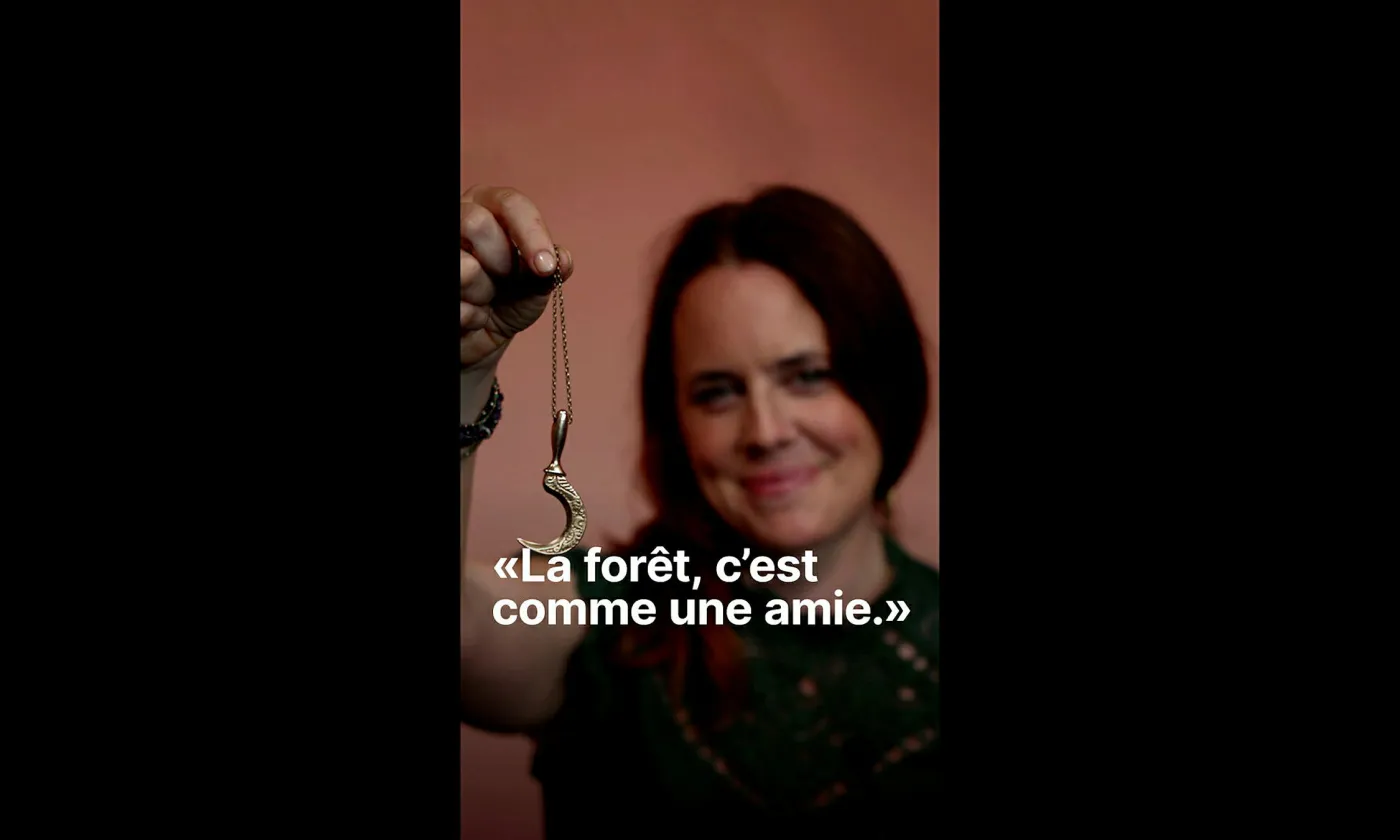 Indice - Joëlle: «La forêt, c'est comme une amie.» ©RTSreligion