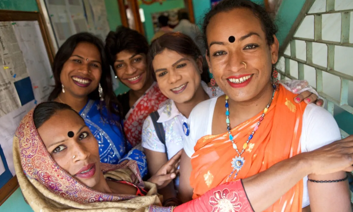 Un groupe de Hijra ou transgenres au Bangladesh ©USAID, Public Domain, Wikimedia Commons