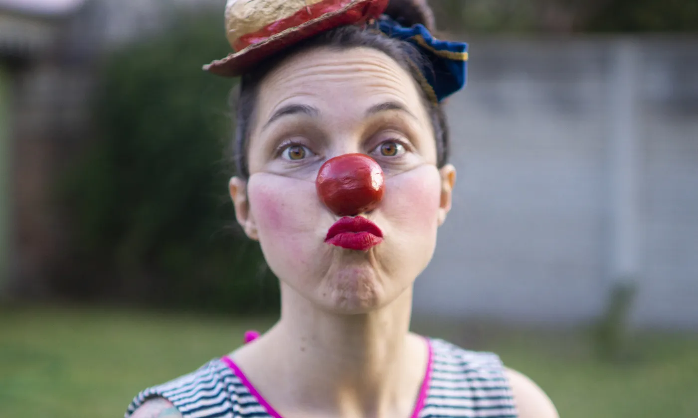 Depuis quelques années, des ateliers proposent d’expérimenter le jeu de clown comme outil de cheminement spirituel. Rencontre. IStock