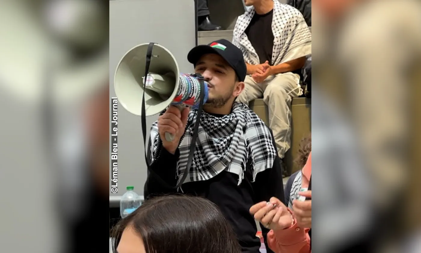 Comment le keffieh est-il devenu un symbole de lutte et de résistance? ©RTS