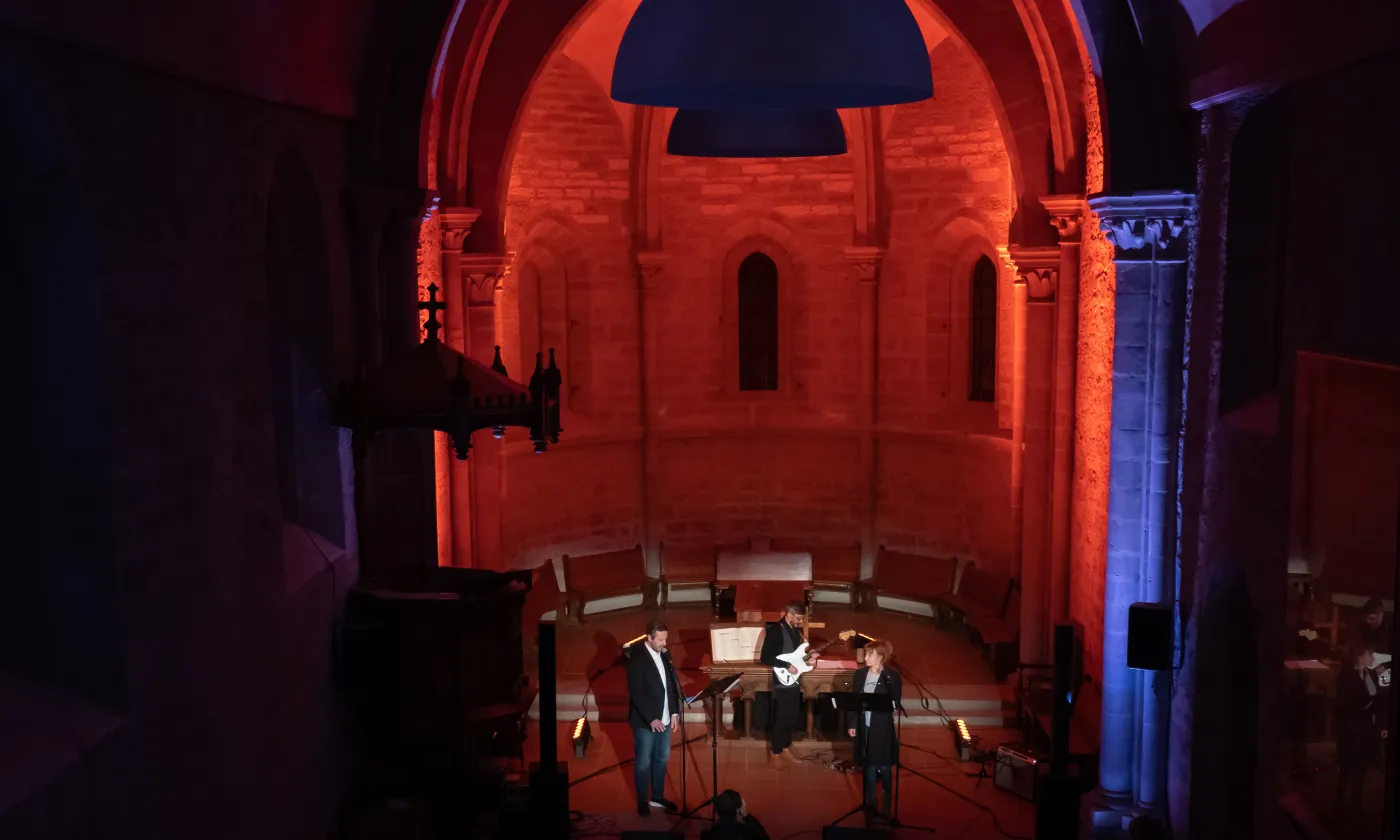 Spectacle du festival Antigel au Temple de Satigny, à Genève. DR